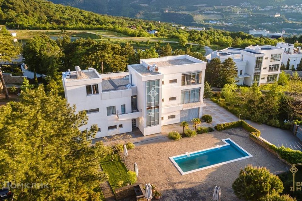 Частный дом в п. Виноградное